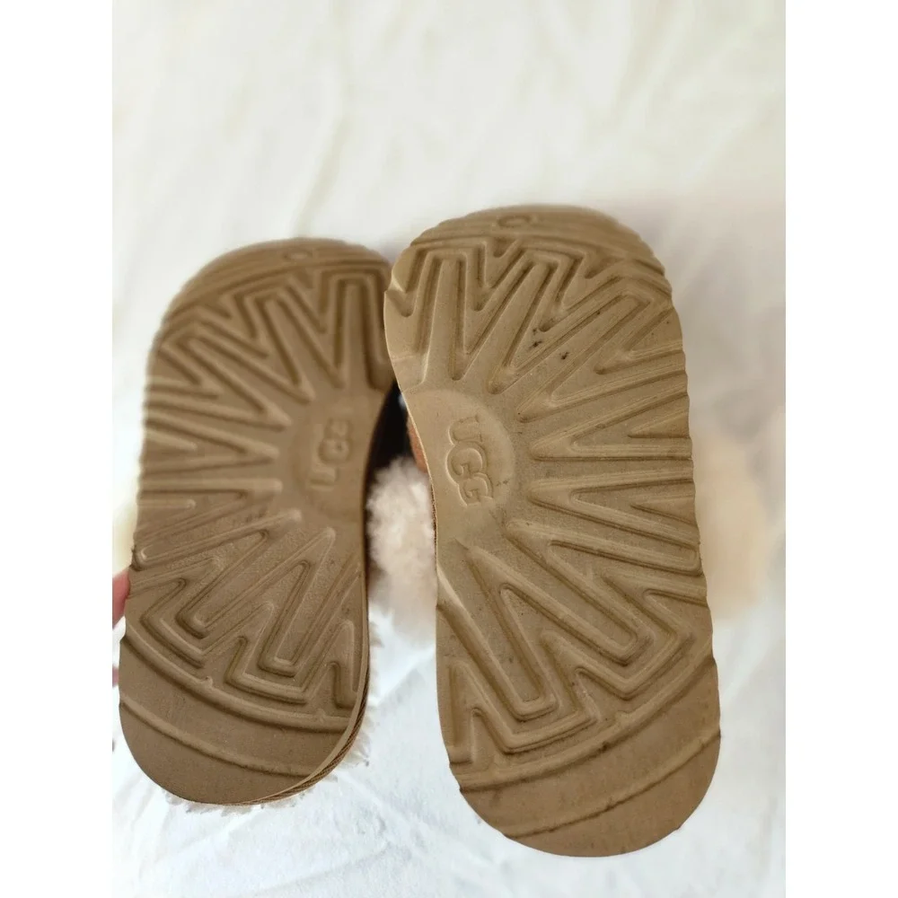 UGG Kids Girls Size 13 Chestnut Sheepskin Suede Slippers Cozy Slip On